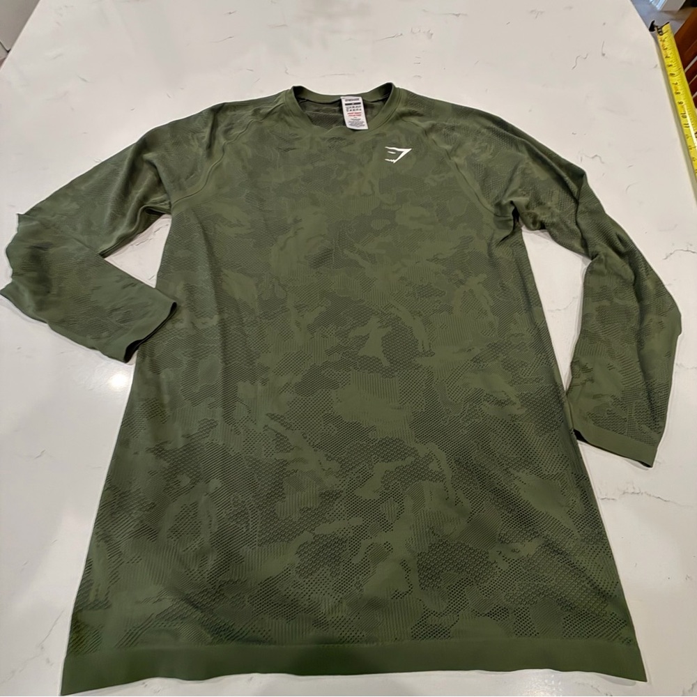 Gymshark Men’s Long Sleeve Performance Shirt - Olive Green. M